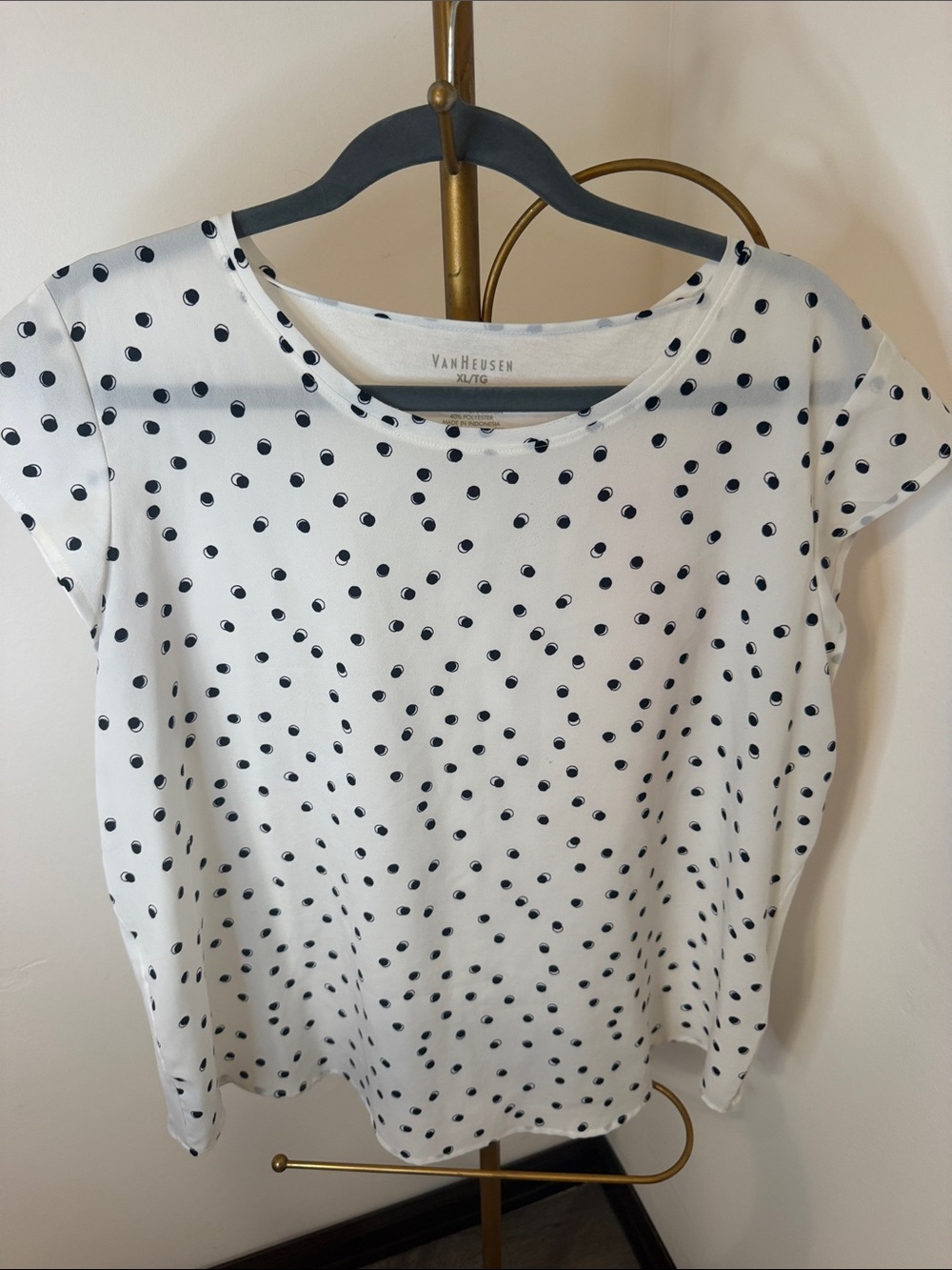 Van Heusen White Short Sleeve Top with Black Polka Dots